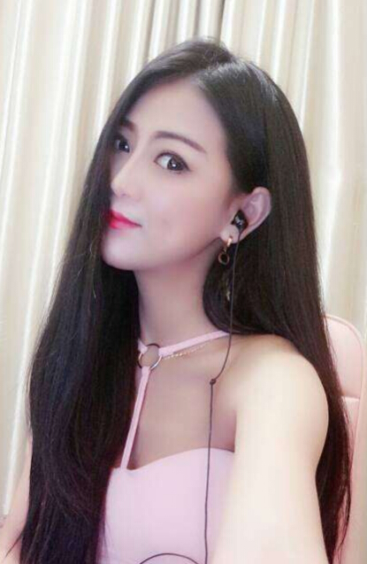 美女直播间视频 主播自认嗓子哑是喊多了——颜妍3