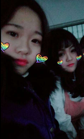 美女直播间视频 观众昵称让主播犯难——胡闹2