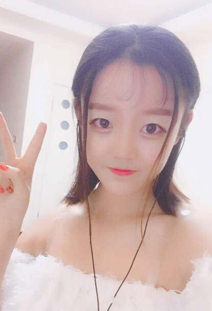 美女直播间pk 两钻主播挑战十四冠——女朋友5