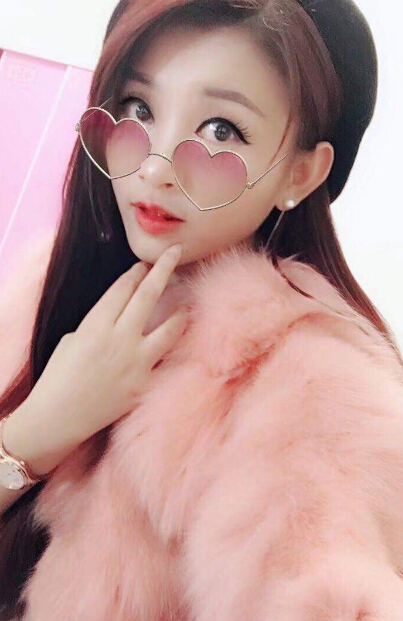 欧豪女朋友马思纯生日 秀色直播间比他高调5