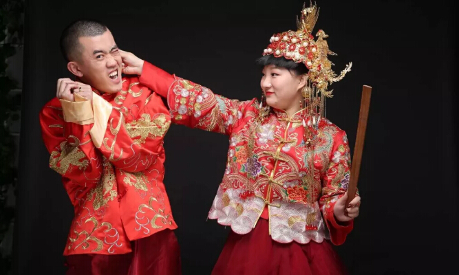 美女主播找到真爱 直播间中两主播喜结连理2