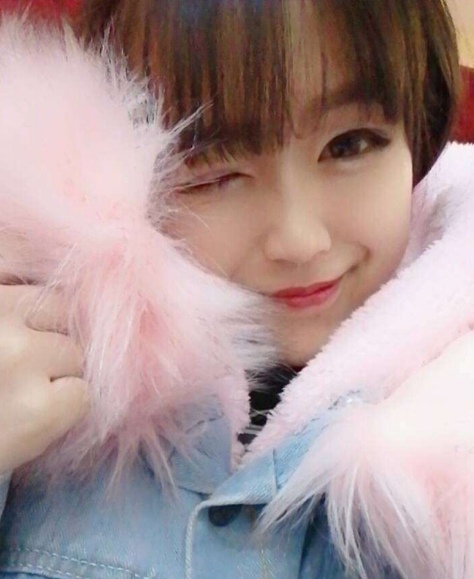 美女主播视频在线 做直播间中你的专属Siri1