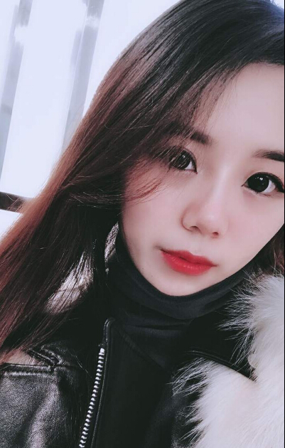 辣妈张梓琳携女儿庆生 连秀色直播间美女都服气的女星1