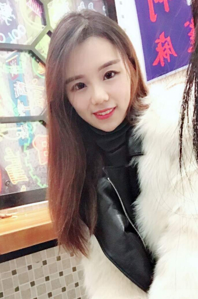 辣妈张梓琳携女儿庆生 连秀色直播间美女都服气的女星2