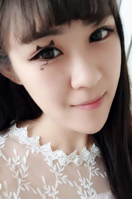 李小璐被拍深夜会友 做头发遭美女主播讨论1
