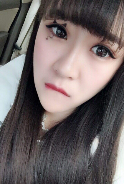 李小璐被拍深夜会友 做头发遭美女主播讨论2