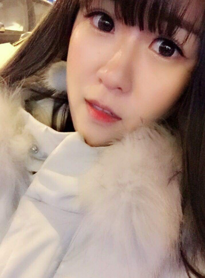 李小璐被拍深夜会友 做头发遭美女主播讨论5
