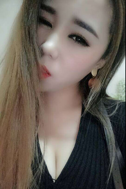 范冰冰头等舱中做美容保养 秀色直播间美女来围观4