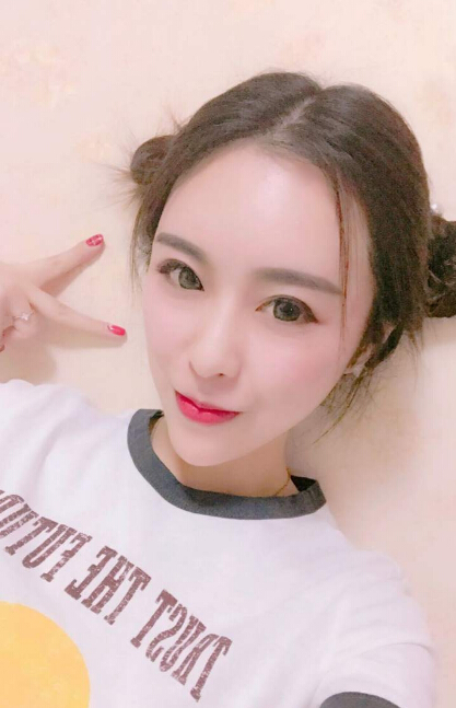 关颖愚人节宣布怀三胎 生完娃还能跟美女主播媲美4