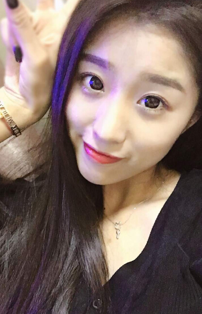 刘涛与董卿同台素颜 秀色直播间美女这样说3