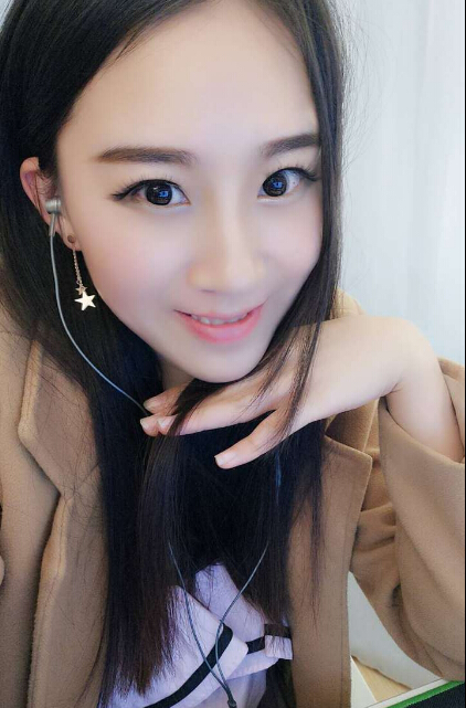 吴昕机场造型被嘲 打扮土气跟美女主播不能比4