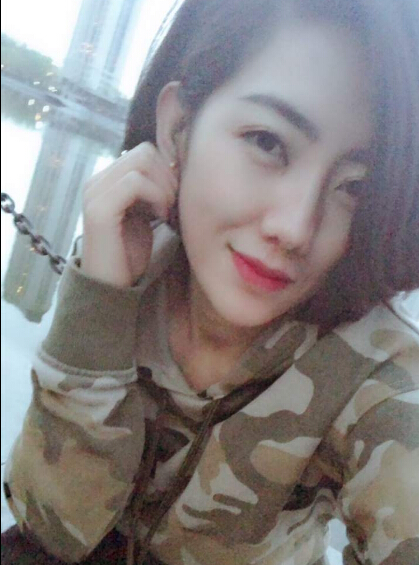 谢娜喜得双胞胎女 为女儿缝制玩具惹主播羡慕3