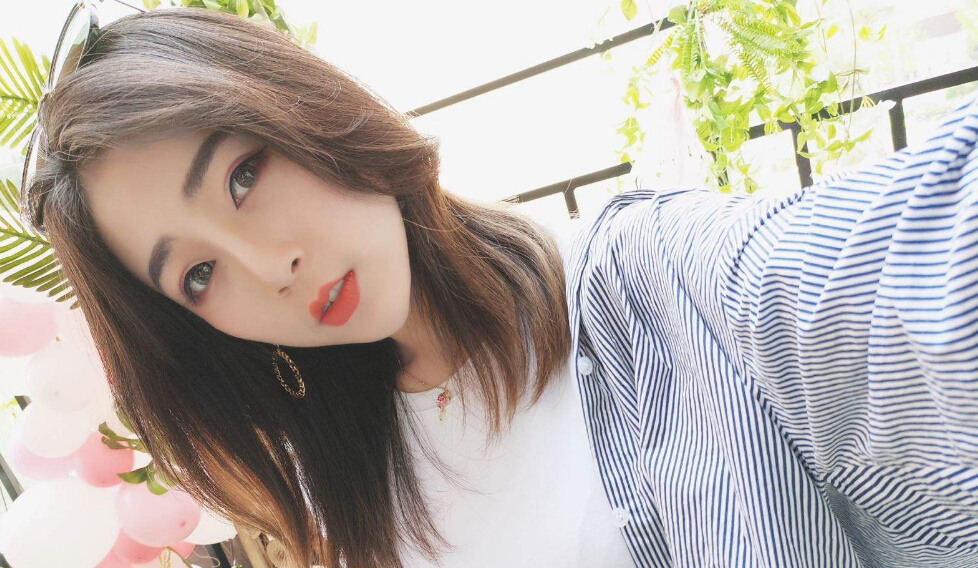 方媛结婚纪念日晒自拍 美女主播发现没有郭富城1