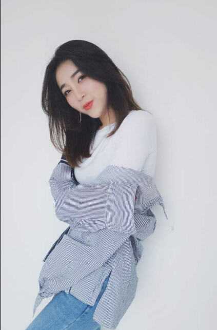 方媛结婚纪念日晒自拍 美女主播发现没有郭富城3