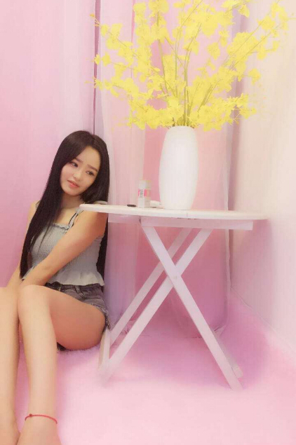 美女直播间主播忆青春 美女主播和大哥双升1
