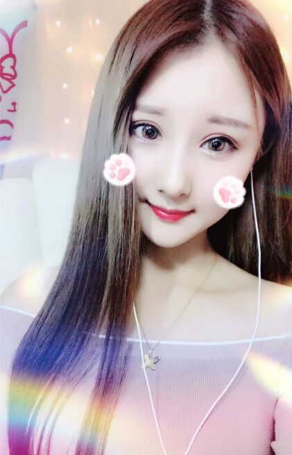 美女直播间主播忆青春 美女主播和大哥双升2