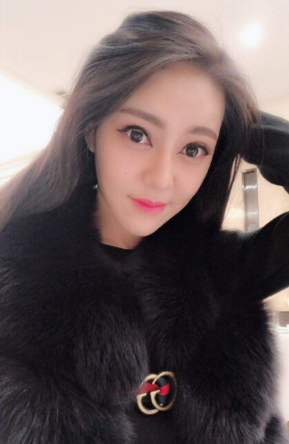 美女主播变身猫女郎 钻守开放被抢空1