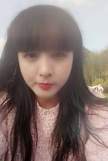 女员工因一天没吃肉请假半天 美女主播自称好久不吃肉1