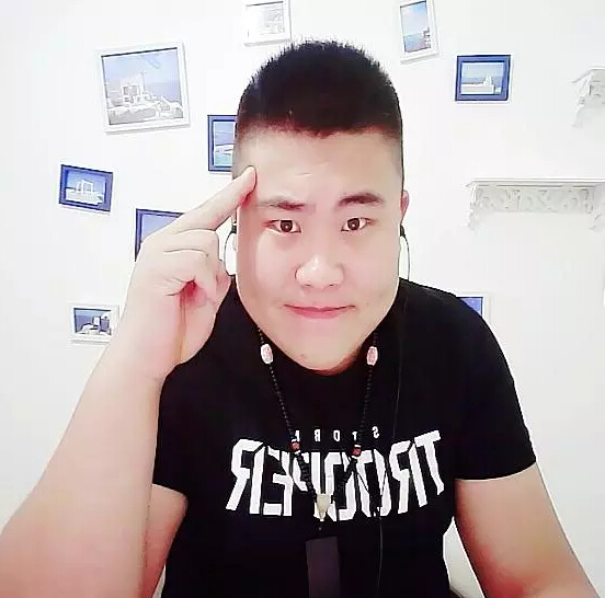 美女主播视频在线 主播连麦竟拉来对面大哥送礼物6