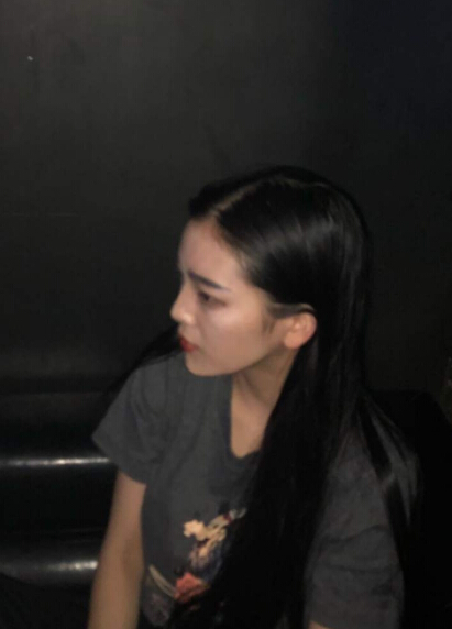美女主播为你带来抖音最火的音乐 赶快来直播间关注1