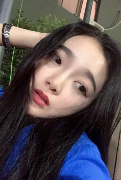 美女主播为你带来抖音最火的音乐 赶快来直播间关注3