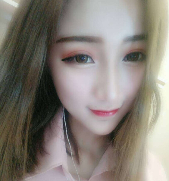 暮光女光脚走红毯 美女主播称赞她的做法5