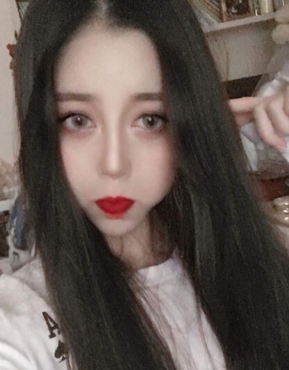 杨紫抵抗称体重 美女主播不发胖秘诀公开2