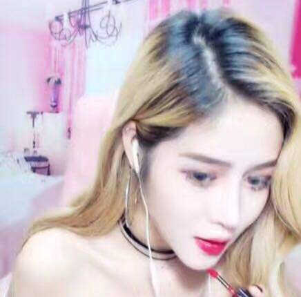 林允微博晒暴瘦前后照片 自黑：我胖的认真4
