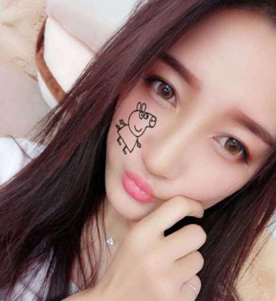 美女主播躺着也能升 不在现场阻止不了大哥的爱1