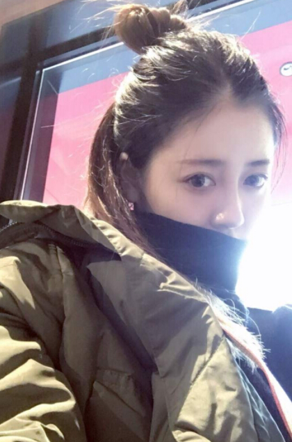 网友偶遇佟丽娅直播 甜笑比v直播爱不释手1