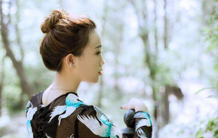 朱丽倩怀二胎显孕肚 刘德华这样说比美女主播还会开车2