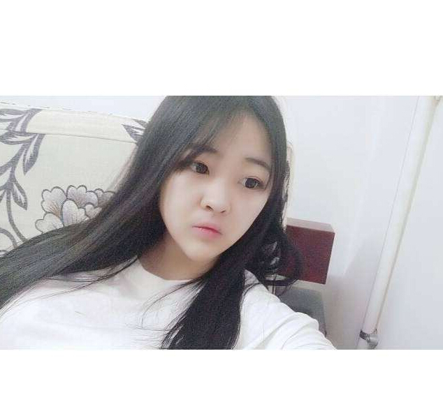 美女主播视频直播间 吃雪糕被观众说2