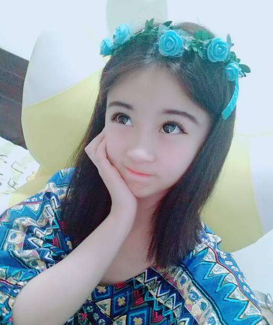 美女主播玩游戏坑 竟让观众去别的直播间5