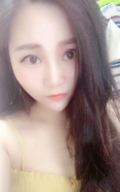 美女主播自认为胖没自信 观众空刷感动主播1