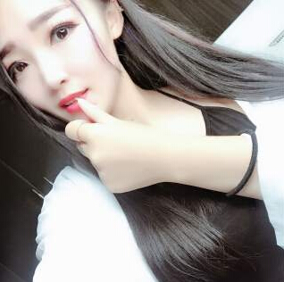 美女主播比赛输了被罚痒 却被直播间大哥批评1