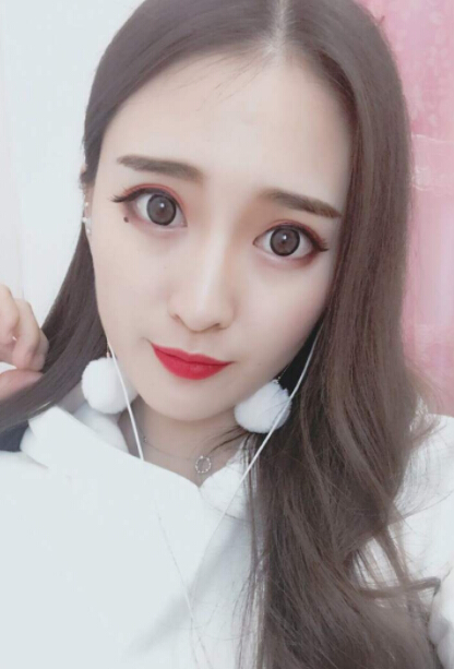 美女直播间惊现董璇 看过之后会发现3