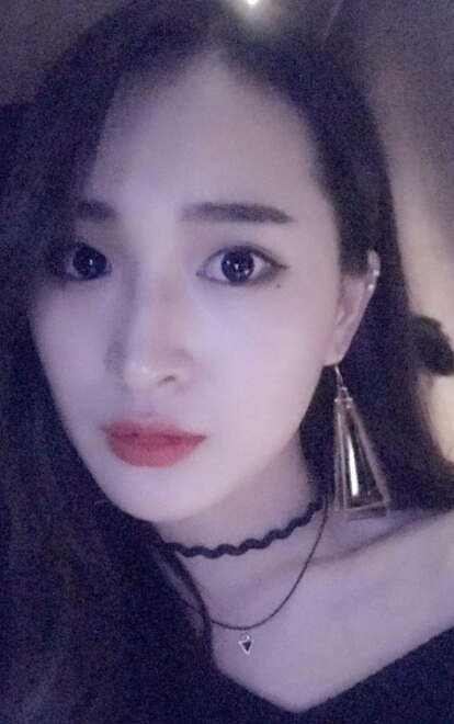 美女直播间惊现董璇 看过之后会发现5