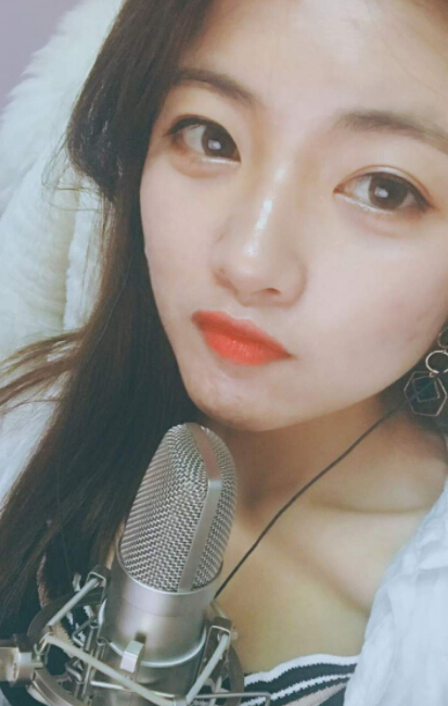 美女直播间在线 美女主播自称包公4