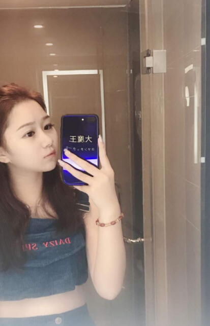 美女主播让网友喜欢 却只因为这个羡慕观众2