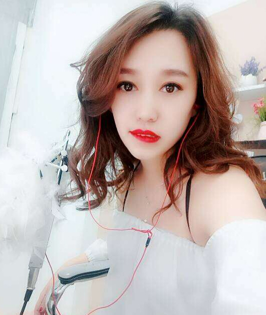 美女主播人美歌甜 火山婚礼只为博主播高兴4