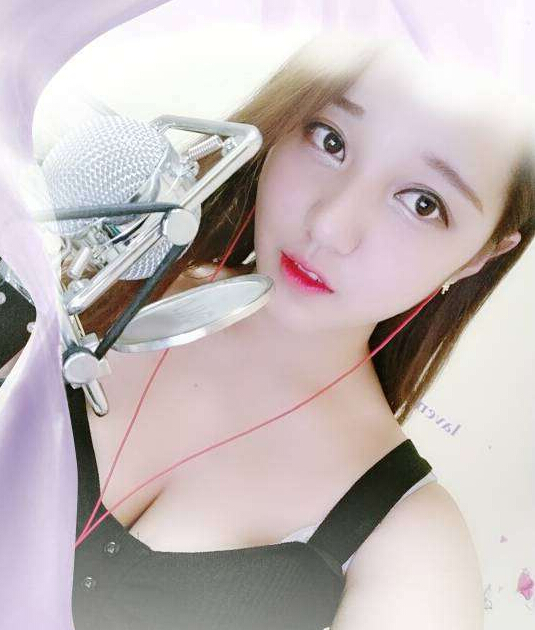 美女主播在线聊天 观众改名后这句话暴露1