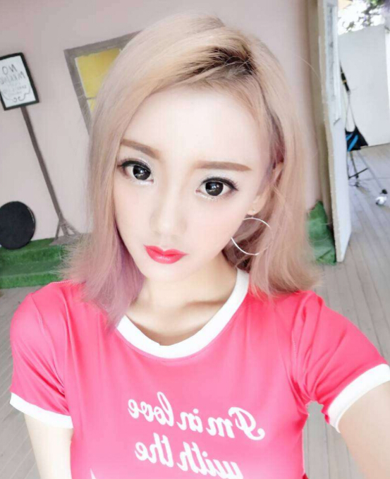 美女直播间在线 观众捧场却遭主播的嫌弃3