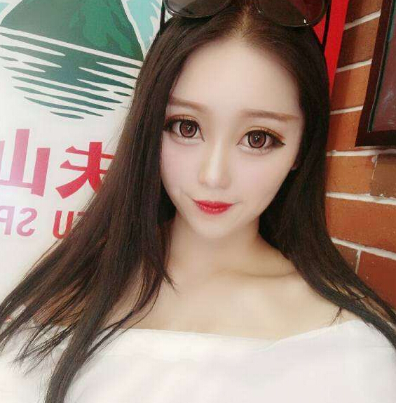 美女直播间送情书 只因观众说喜欢汽水4