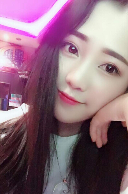 美女直播间观众称长痘 主播直呼痘比脸大3