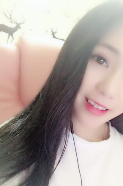 美女直播间观众称长痘 主播直呼痘比脸大4