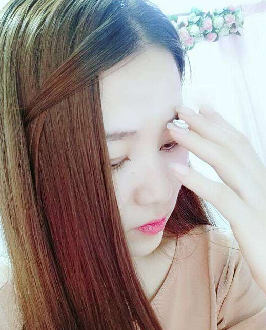 美女主播教观众玩游戏 却控制不住玩嗨3