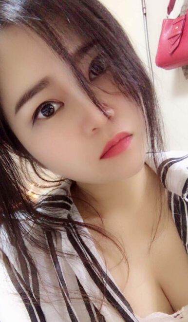 美女主播收获周星 大哥支持让梦想实现1