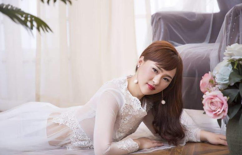美女主播听歌识人 来过直播间就不会忘1