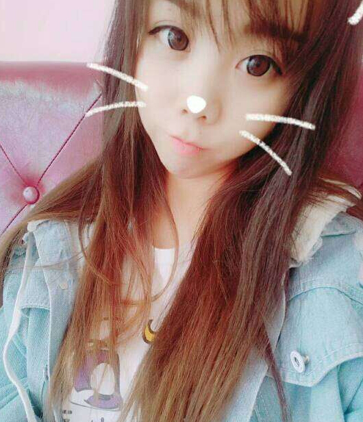 美女主播在线唱歌 男女声同唱却暴露年龄5