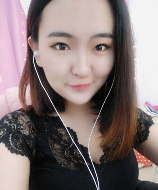 美女主播杀手锏 观众却稳到坐怀不乱1